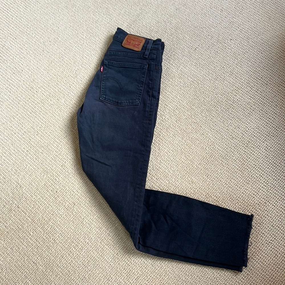 Levi’s charcoal grey cigarette jeans size 25